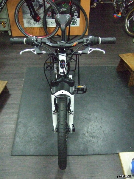 兒子的第一台變速車-HASA comp2.0