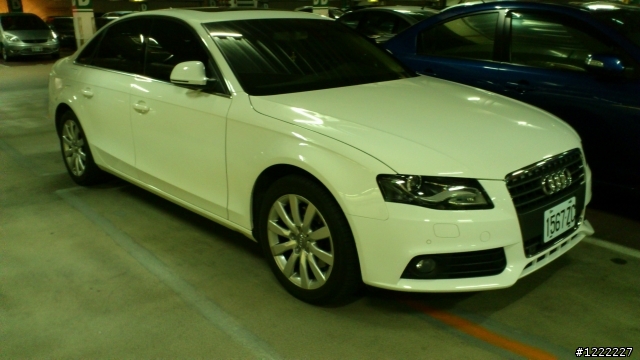 停車場亂停....這次是Audi.....