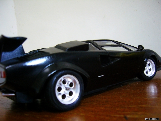 <胖牛VS瘦牛>  Lamborghini countach (TAMIYA 1/24)