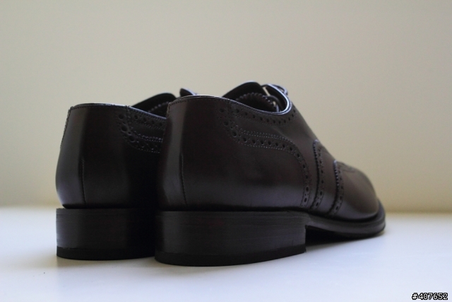 [開箱] 優雅的英國雕花皮鞋 Loake - Buckingham Dark Brown