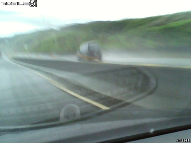 剛剛拍到的黑膠帶試車牌測試車