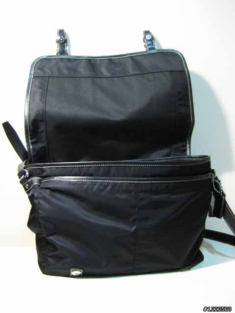 COACH Men's  郵差包~ 開箱文!!!