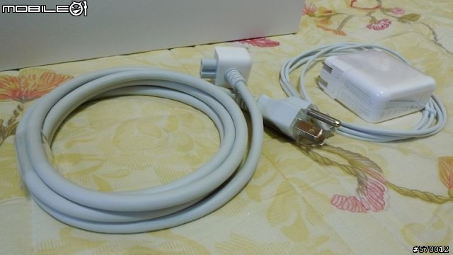 開箱：Macbook air 11" 4G SSD 128G 圖多
