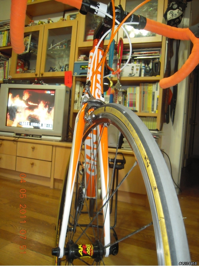 2011 GIANT  車架版TCR 開箱!! 小橘的誕生~!
