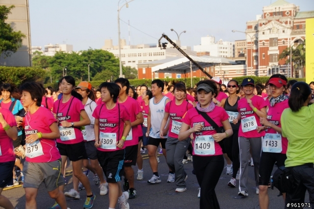 NIKE 帶女兒跑9KM之隨手拍