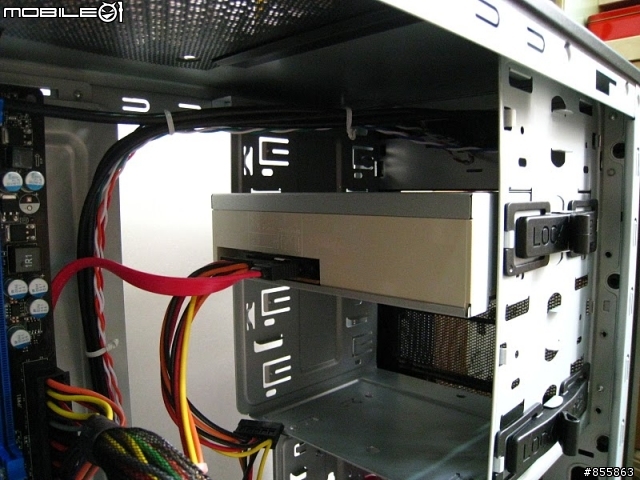 近期新的愛用機殼 - CoolerMaster Elite 371