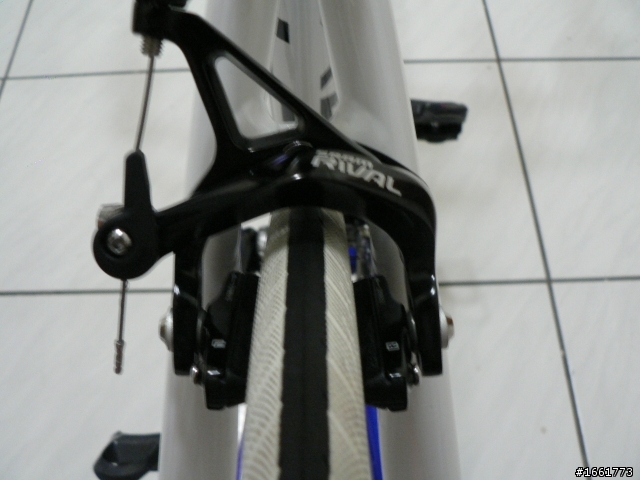 新車上路...EMC-R2.4藍白天使（簡稱白爛號~"~）