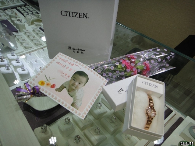 老婆第一個母親節禮物-星辰光動能女錶EW5454-52A