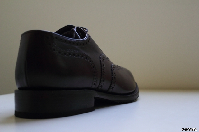 [開箱] 優雅的英國雕花皮鞋 Loake - Buckingham Dark Brown