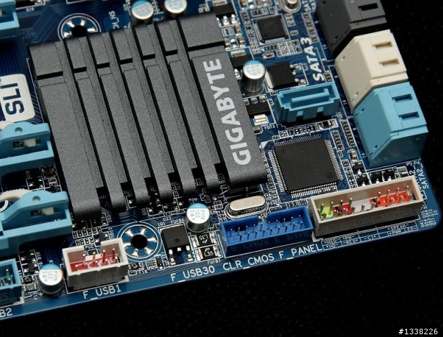 [分享] 揮別P67換Z68MX-UD2H-B3，愛妻二代機重生(補Virtu、Quick Sync Video體驗)