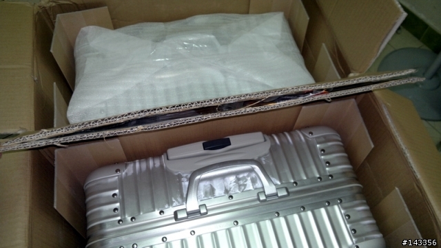 Rimowa 932.70 Topas 開箱文 (再有新追加)