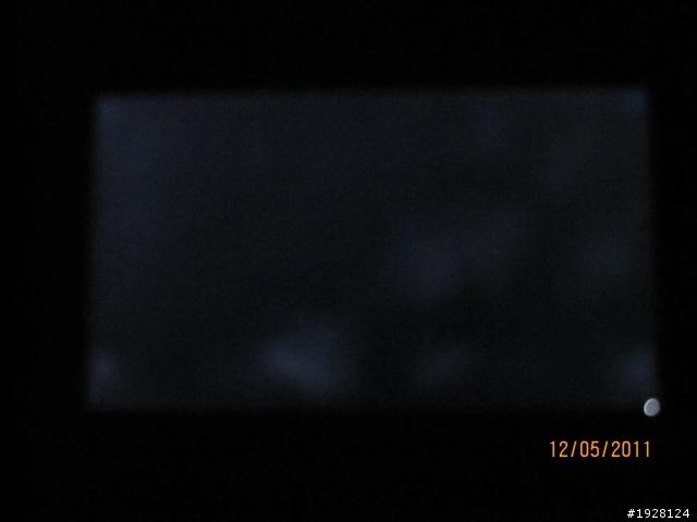 三星d8000漏光