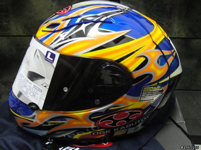 購入OGK FF-5V / FF5V AKIYOSHI 秋吉耕佑選手安全帽!!(開箱文)