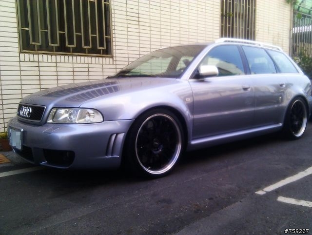 巧遇經典低調猛獸B5 RS4