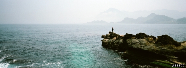 Hasselblad Xpan停產很久了,版上同好一起來蓋大樓吧!