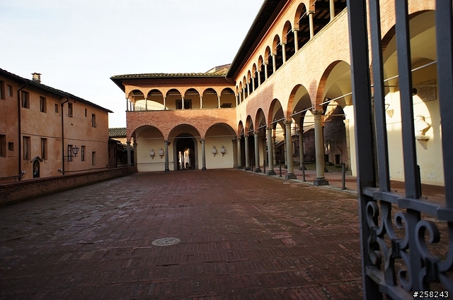 【西西分享】義大利DAY7---西恩納Siena、奧爾維耶托Orvieto、羅馬夜遊Roma