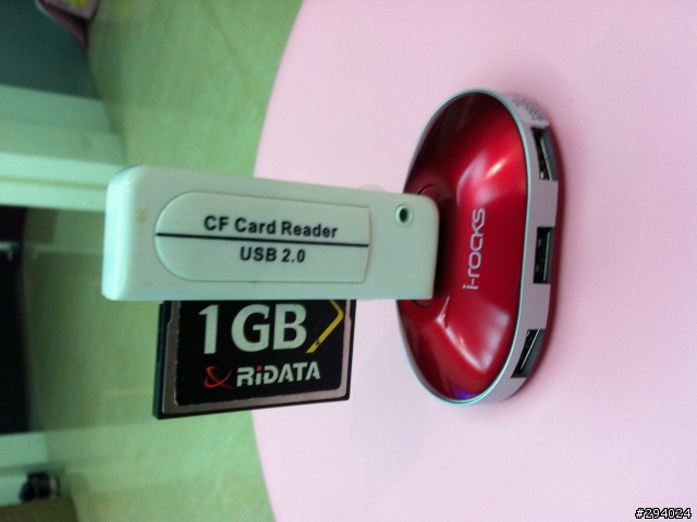 [很土但有效] iPad + 行動電源 + USB Hub + Camera Kit = 攜帶式數位相片儲存解決方案