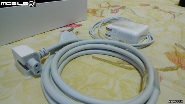 開箱：Macbook air 11" 4G SSD 128G 圖多