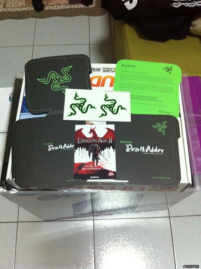 [小開箱]Razer DeathAdder 奎蛇 闇龍紀元2典藏版 & steelseries魔獸世界:死亡之翼滑鼠墊 (補使用中的圖)