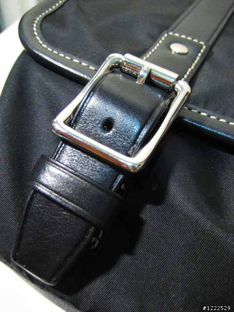 COACH Men's  郵差包~ 開箱文!!!