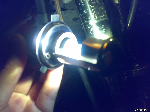 第一次買的HID....55W 3000K(內有土砲) FZ~~