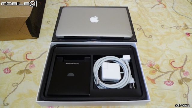 開箱：Macbook air 11" 4G SSD 128G 圖多