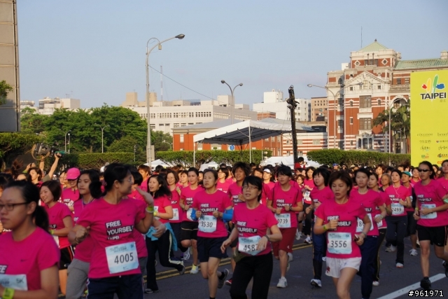 NIKE 帶女兒跑9KM之隨手拍