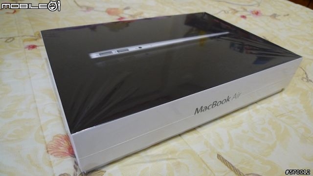 開箱：Macbook air 11" 4G SSD 128G 圖多