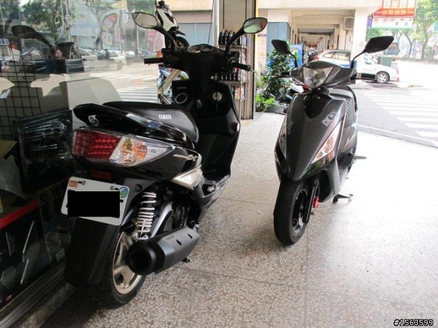 終於換車了...2011年式新勁戰^^