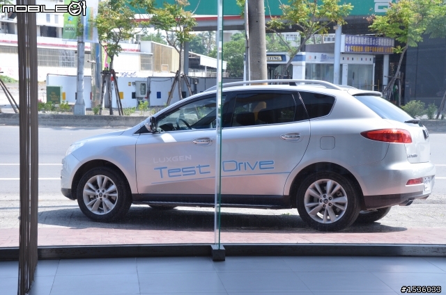 有此一說：展示間若有白色車，車子會比較好賣，雖然車主不一定選擇白色車。