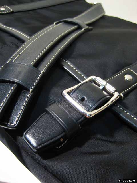 COACH Men's  郵差包~ 開箱文!!!