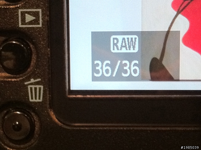 Canon 5D Mark2螢幕出現raw檔張數圖如何取消掉?