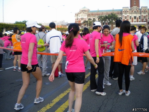 5/29 NIKE woman run