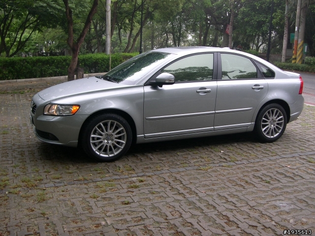 VOLVO S40 D4 閃電銀--跑1千公里後開箱報告PART<1>