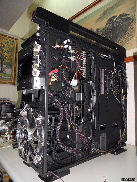 Thermaltake LeveL 10GT 炫光改裝 (圖多)