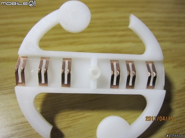 [電子液晶三用電錶排線]剝落了有方法能夠黏回去嗎?
