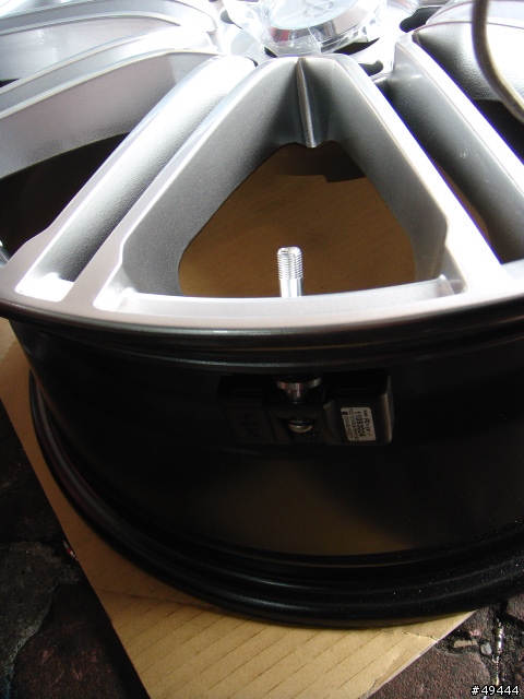 ZB換17"鋁圈+胎+目擊者2+胎壓偵測