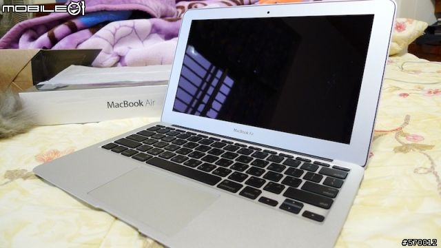 開箱：Macbook air 11" 4G SSD 128G 圖多