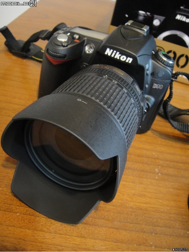 NIKON D90 開箱 :)