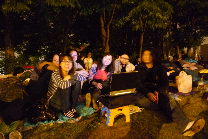 【GLAY台北演唱會】 華山售票夜排實況轉播