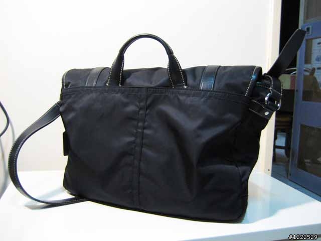 COACH Men's  郵差包~ 開箱文!!!
