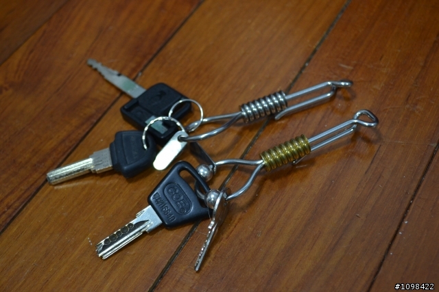 JEFF DECKER stainless x brass key chain