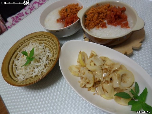 豐盛的中式早餐!!乾炒吻仔魚&清炒筍