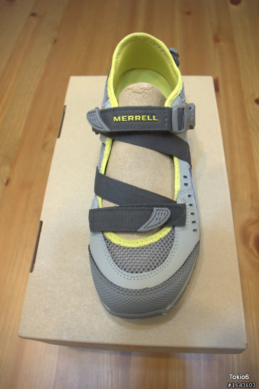 [女鞋開箱] MERRELL 水陸兩用鞋 - 妳不買，我給妳！（+閃光試穿+圖多）