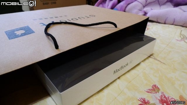 開箱：Macbook air 11" 4G SSD 128G 圖多