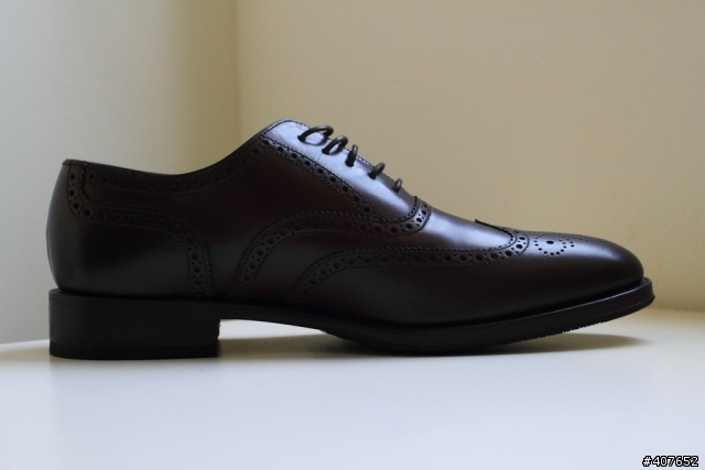 [開箱] 優雅的英國雕花皮鞋 Loake - Buckingham Dark Brown