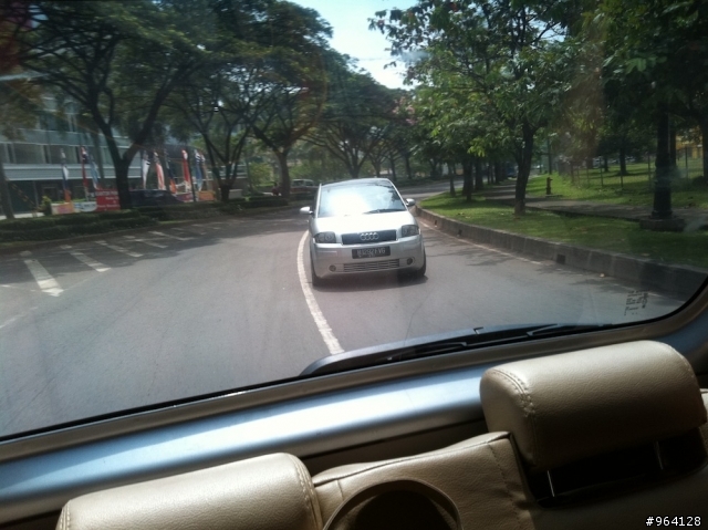 請問有人看過這部車嗎