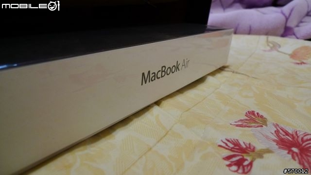 開箱：Macbook air 11" 4G SSD 128G 圖多
