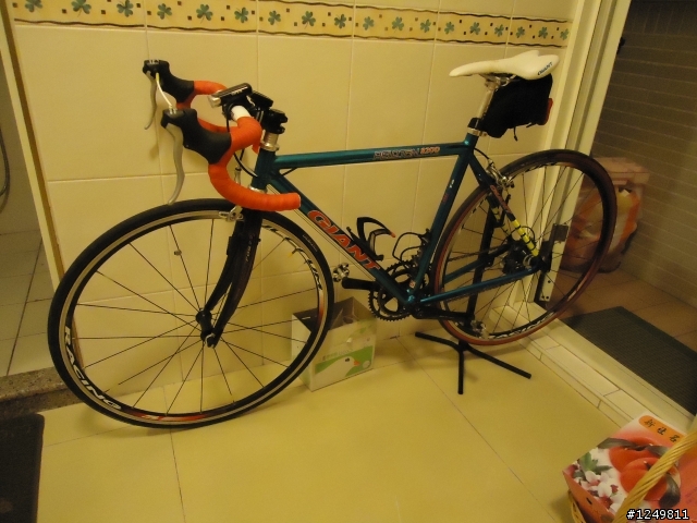 自己組的1999年giant r3000  無價  常在台17線騎車(佳里-南鯤身)有遇見請多多指教  我是seven阿雄