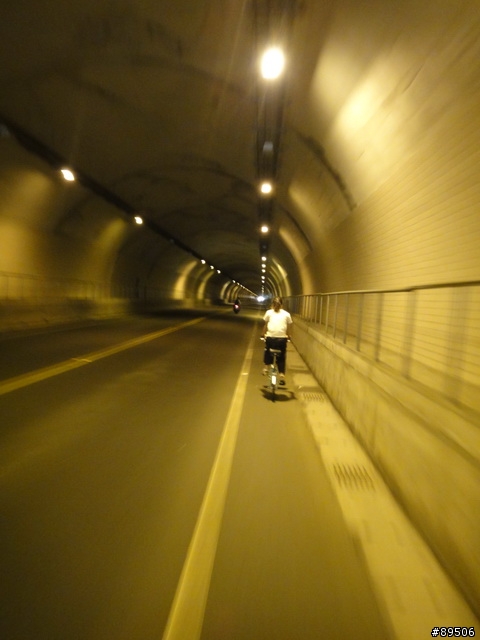 帶著小布坐火車....周末假日輕鬆走~十分車站to福隆